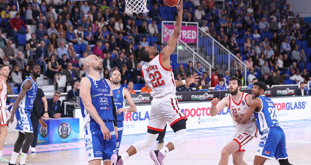 BM DA LBA/ LE PAGELLE: Trieste comanda G1 90-92 con Brown e Ross, non bastano gli sforzi di Brescia – di Ilaria Tubia