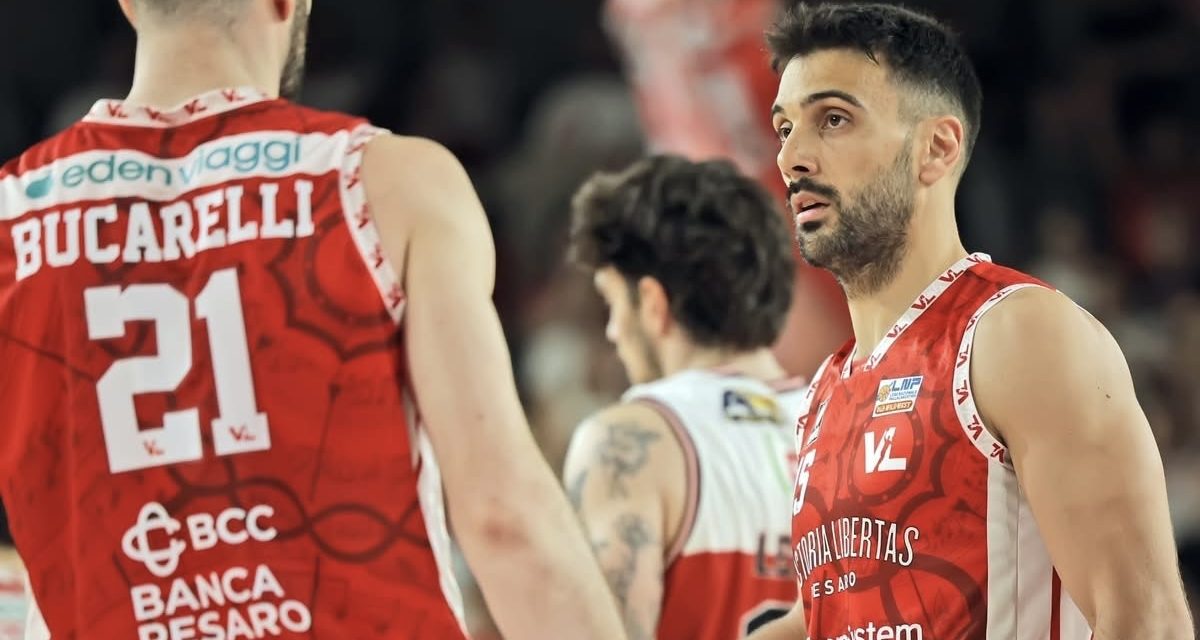 BM ON A2 / Tambone gela il Flaminio a un secondo dalla fine: Pesaro pareggia la serie, si deciderà tutto in gara 5 – di Matteo Parma