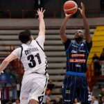 BM ON LBA/ Napoli conclude il campionato con il sorriso, Udine travolta (98-71)