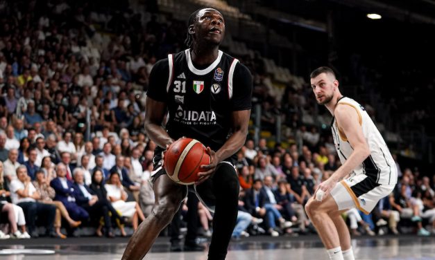 BM ON LBA/ LA VIRTUS VEDE IL FONDO E POI GIOCA UNA QUARTO PERIODO STELLARE, ORA È SEMIFINALE: TRENTO BATTUTA 106-95