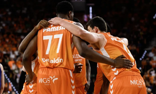 BM ON LIGA ENDESA FINALS/ GARA 2, VALENCIA TRITATUTTO, MONTERO SCHIANTA IL BARÇA (102-75) E PAREGGIA LA SERIE 1-1 di Elio De Falco