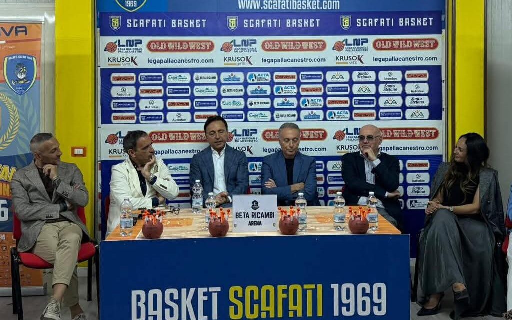 SCAFATI, PRESENTATO PIERO BUCCHI: “FELICE CHE RESTI MASCOLO, AVRÀ UN RUOLO IMPORTANTE!”