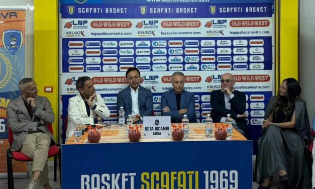 SCAFATI, PRESENTATO PIERO BUCCHI: “FELICE CHE RESTI MASCOLO, AVRÀ UN RUOLO IMPORTANTE!”