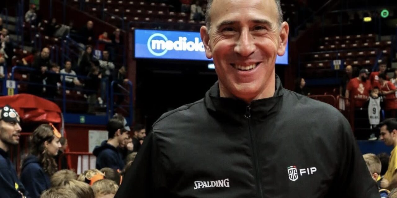 Lo storico arbitro Carmelo Lo Guzzo si ritira dopo la gara 3 tra Reyer e Olimpia: “Porterò con me ricordi, emozioni, amicizie e insegnamenti che mi accompagneranno per tutta la vita”