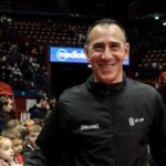 Lo storico arbitro Carmelo Lo Guzzo si ritira dopo la gara 3 tra Reyer e Olimpia: “Porterò con me ricordi, emozioni, amicizie e insegnamenti che mi accompagneranno per tutta la vita”
