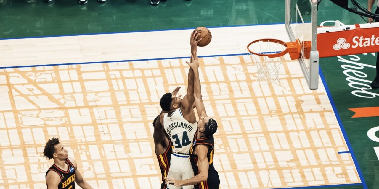 NBA, finisce la telenovela Giannis Antetokounmpo: il greco vola giocherà ai Miami Heat, battuta la concorrenza dei Boston Celtics – di Matteo Parma