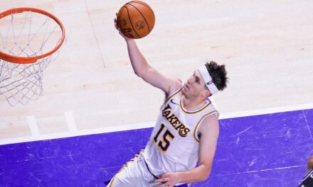 Los Angeles Lakers, ufficiale il rinnovo di Austin Reaves: la guardia guadagnerà 185 milioni in quattro anni, il massimo per un giocatore non scelto al draft