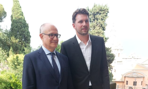 Basketball Club Roma SPQR, il sindaco di Roma Roberto Gualtieri dopo l’incontro con Luka Doncic: “Raccogliere investimenti e crescere di reputazione per noi è una cosa positiva. La decisione del club di venire a Roma è stata presa positivamente”