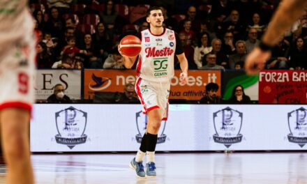 Pallacanestro Cantù, arriva un rinforzo nel reparto italiani: ufficiale la firma di Matteo Parravicini