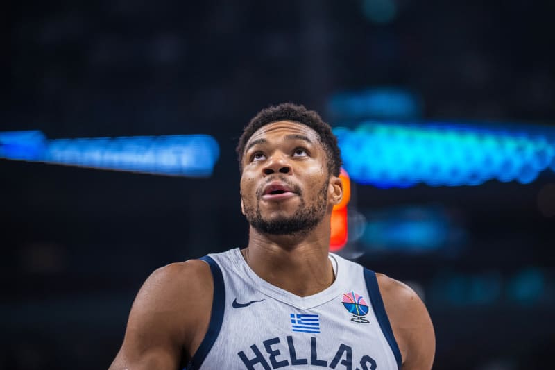 BM NBA Time / Il diario del giorno – Giannis lascia la Grecia, prezzi folli per il debutto di LeBron – di Flavio Tarabù