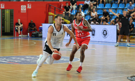 Reggio Emilia cambia marcia nel finale: Udine rimontata 80-74 al Memorial Pajetta