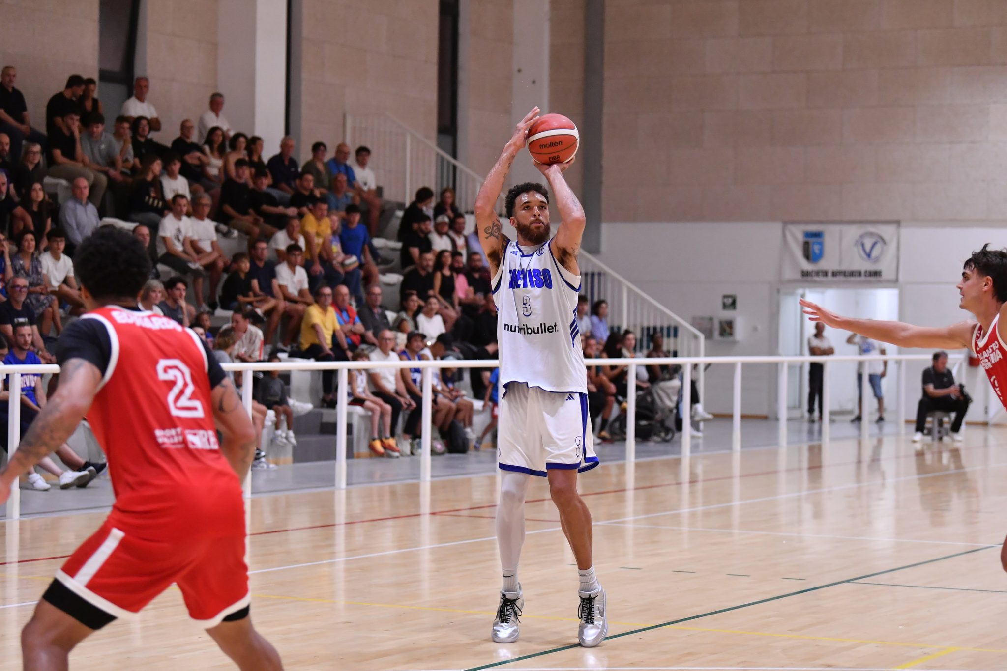 Photo: basketmagazine.net Nutribullet Treviso Beats UNA Hotels Reggio Emilia 91-73 in Preseason Test