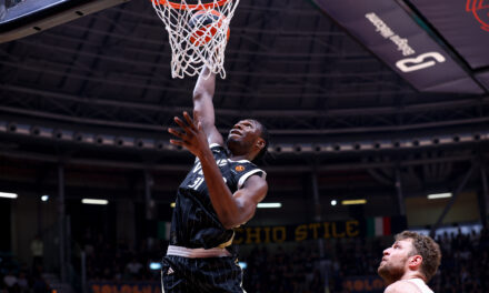 BM EUROLEAGUE TIME / LE PAGELLE: CARR E DIARRA CHIUDONO ENTRAMBI IN DOPPIA DOPPIA, BENE ANCHE ALSTON JR. PER L’OLYMPIACOS NON BASTANO LE PRESTAZIONI DI DORSEY, NDIAYE E VEZENKOV. MALE FOURNIER – DI EDOARDO TAMBA