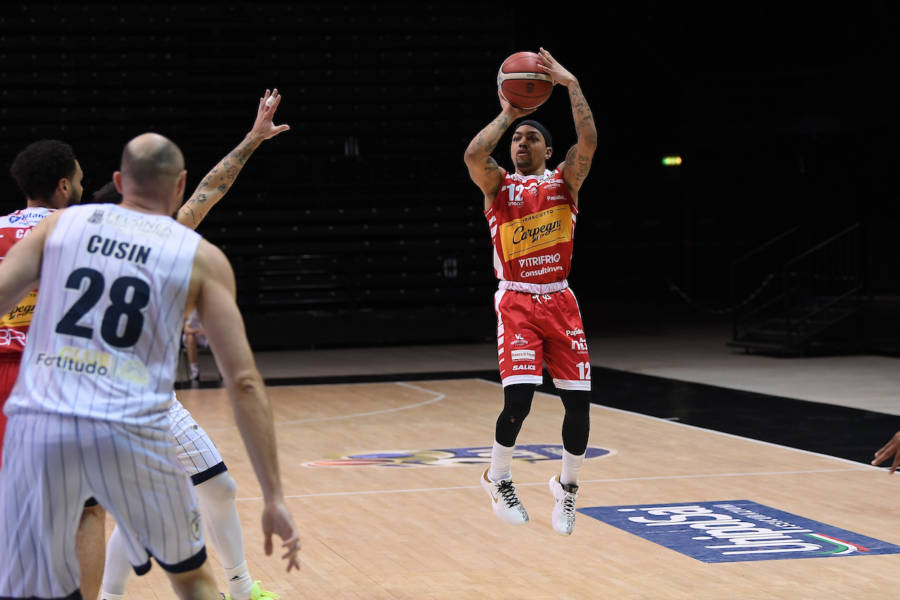 BM DA BASKET ADRIATICO / IL ‘PLAYMAKER DEL TAMPONE’ È IL QUATTORDICESIMO ‘ITALIANO’ DI LEGA ADRIATICA – DI MATTEO CAZZULANI