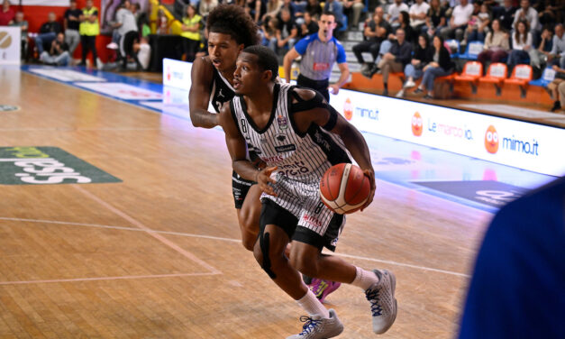 BM LBA TIME/Gioventù, incoscienza e il solito Olivari: una Trento decimata fa e disfa, ma alla fine vince a Udine e infligge a una combattiva Apu il primo ko stagionale – Di Massimo Furlani